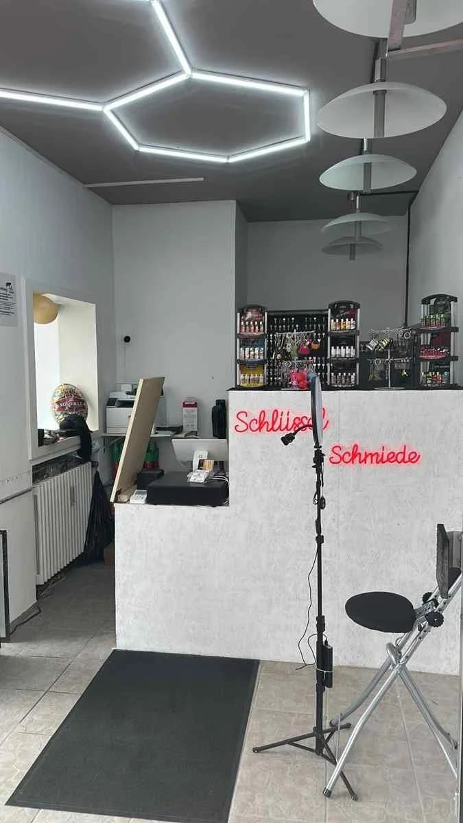 Schlüsselschmiede Wetzlar und Innenbereich Innenbereich des Ladengeschäfts Schlüssel-Schmiede Wetzlar
